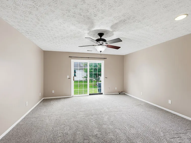 4659 Parrau Dr — Photo 9