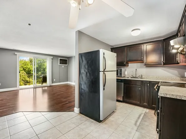 1573 Braley Rd APT 45, New Bedford, MA 02745