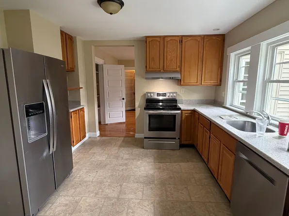125 Cross St, Hanover, MA 02339