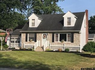 25 Forest Dr, Albany, NY