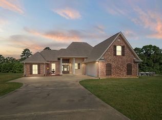 166 Woods Rd, Leesville, LA 71446