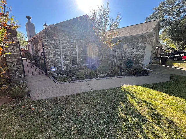 1320 Sheila Dr — Photo 16