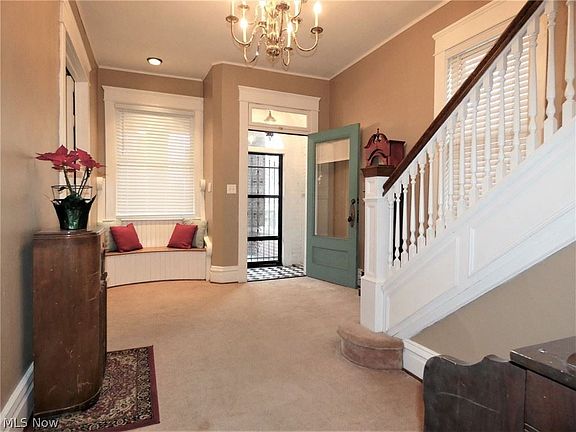 5th image of 1605 Avery St