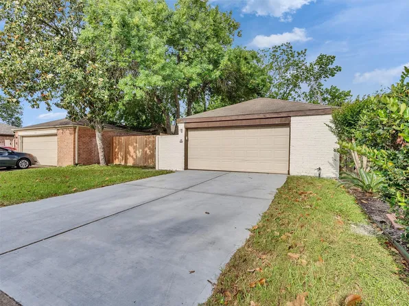1912 Tremont Ct, Rosenberg, TX 77471