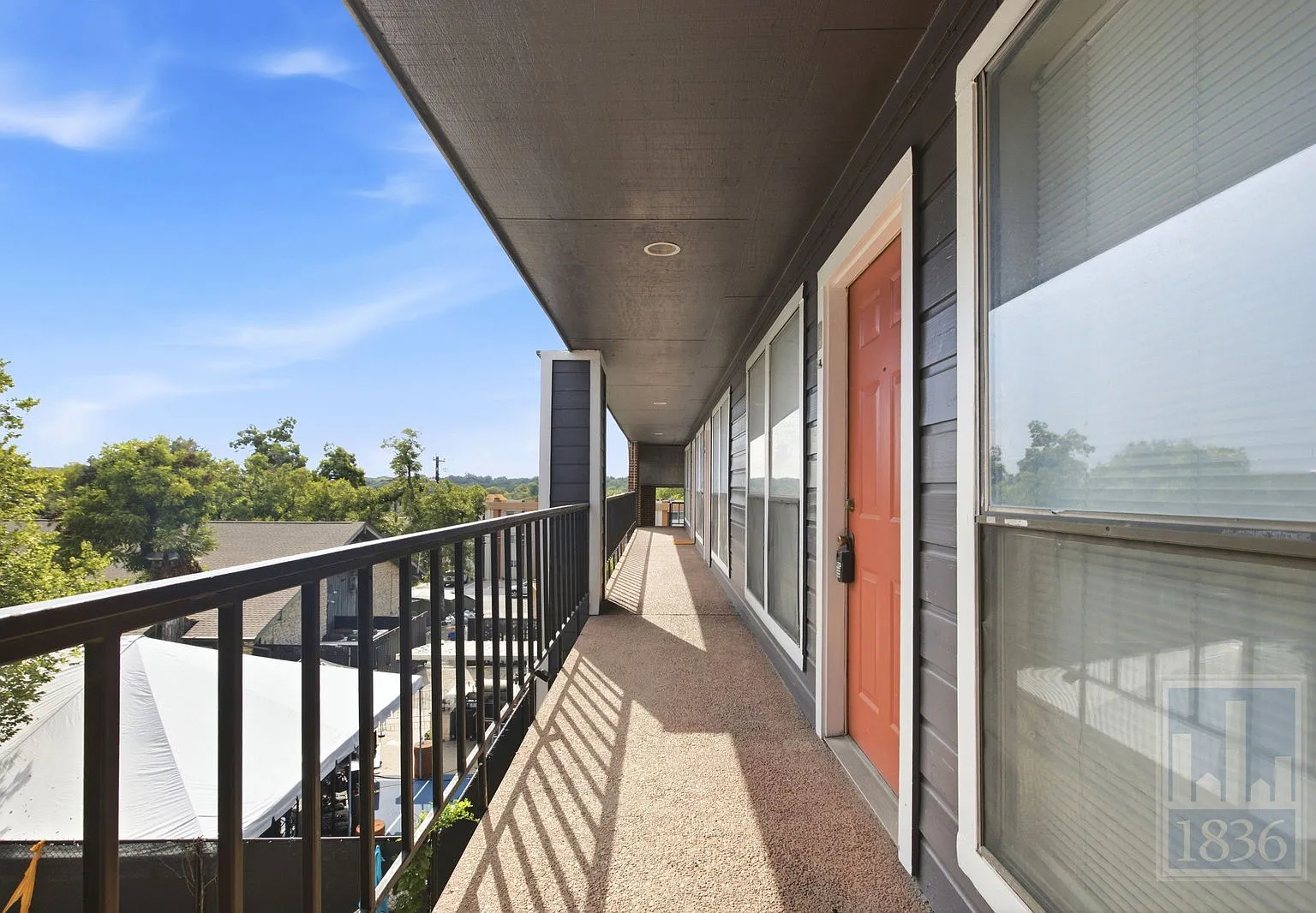 2 bed, 2.0 bath, 716 sqft, $1,500 — Photo 1