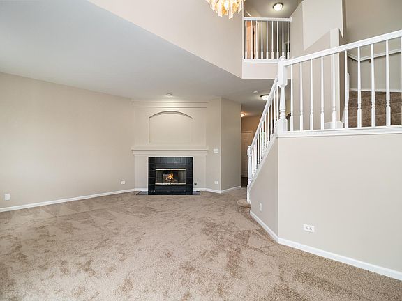 4th image of 3071 Autumn Lake Dr #3071