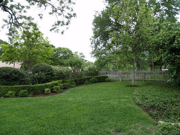 2nd image of 1901 Elton Ln