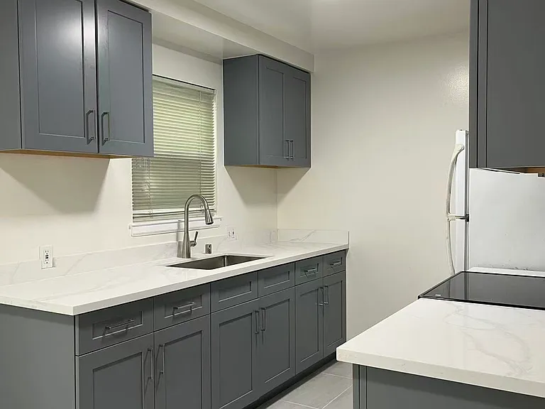 2119 Central Ave #C — Photo 13