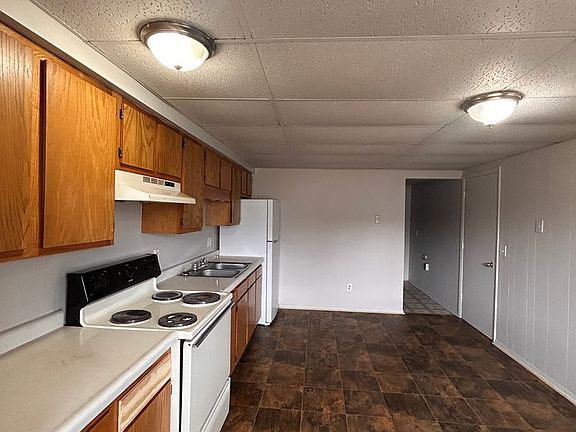 4th image of 3804 Euclid Ave