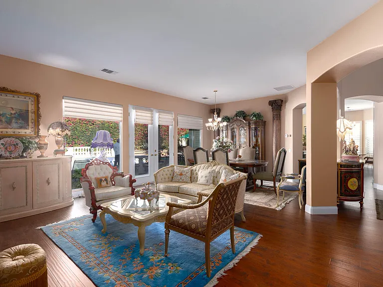 4 Bentley Rd — Photo 5