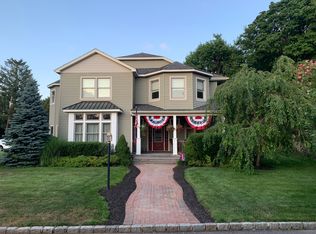 57 Stuart Ave, Babylon, NY 11702