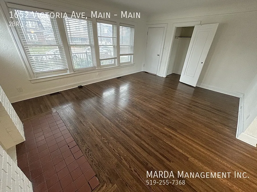 Building Photo - 1652 Victoria Ave #MAIN