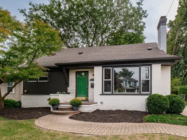 13351 Vernon Ave, Huntington Woods, MI 48070