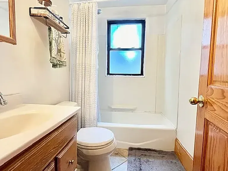 3 Aldie St #5 — Photo 5