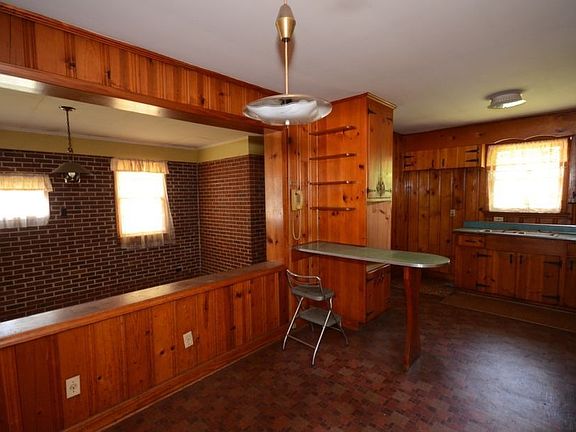 2nd image of 7604 Pinedale Dr