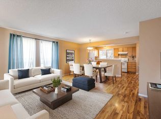 4826 Terwillegar Cmn NW, Edmonton, AB T6R 3H7