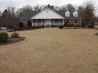 207 Blackberry Ln, Boiling Springs, SC 29316