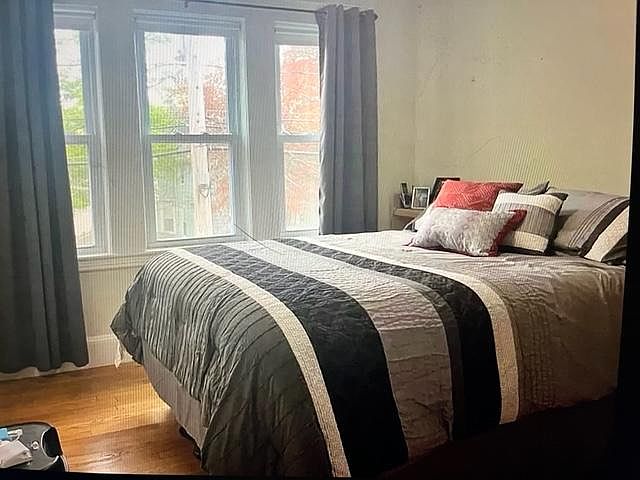 1st image of 138 Thacher St #2
