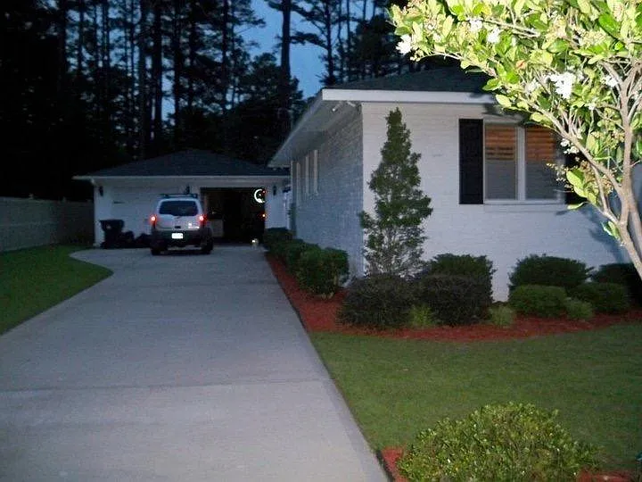4206 Colton Dr — Photo 2