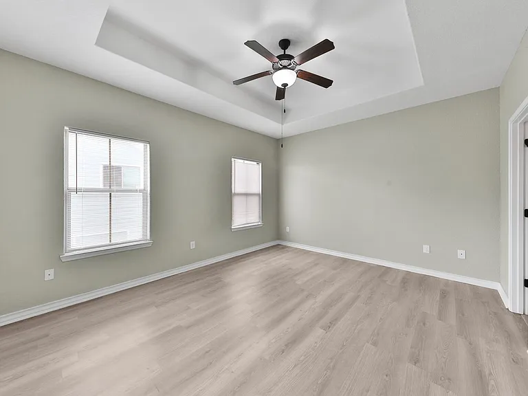 102 Cornell Ave — Photo 22