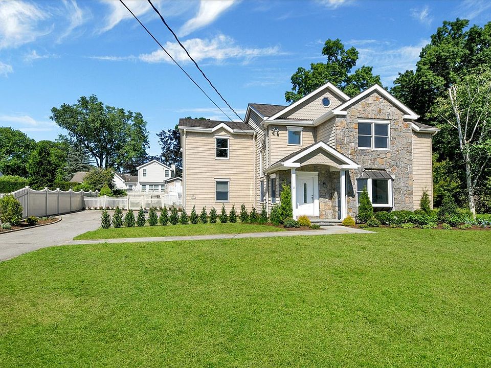 1st image of 20 Plymouth Rd