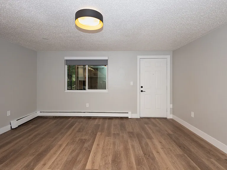 1341 Cook — Photo 26