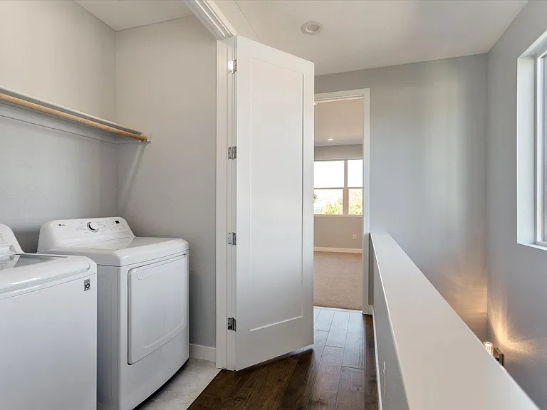 6 S Cantril St #A — Photo 24