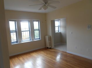 25 Edgerly Rd APT 13H, Boston, MA 02115