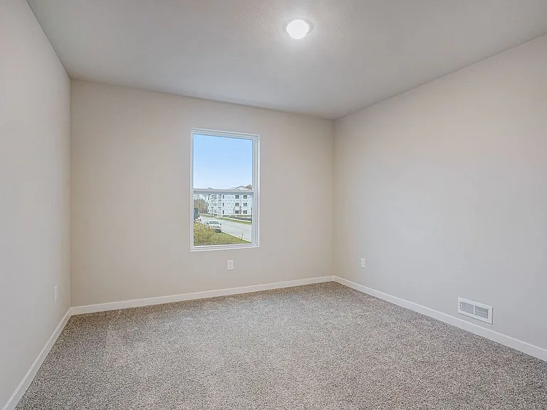 834 Winchester St — Photo 14
