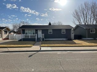 2106 7th Ave E, Williston, ND 58801