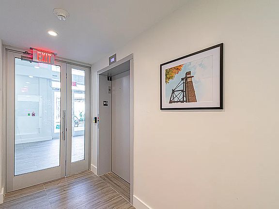 4th image of 1524 South St Unit 511