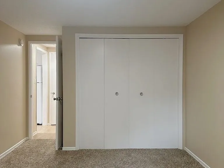 Roxclif Apartments — Photo 14