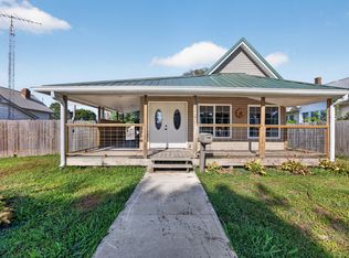114 N Myra St, Worthington, IN 47471