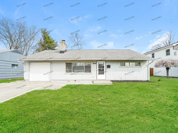 400 Anne Dr, Berea, OH 44017