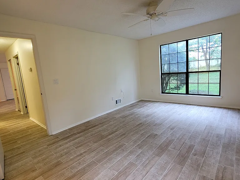 433 Danbury Ln #433 — Photo 39