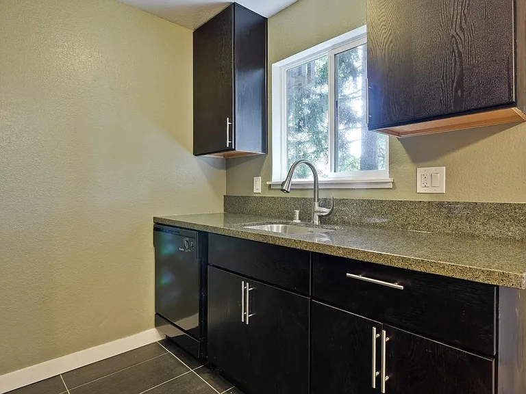 480 E Okeefe St #218 — Photo 14