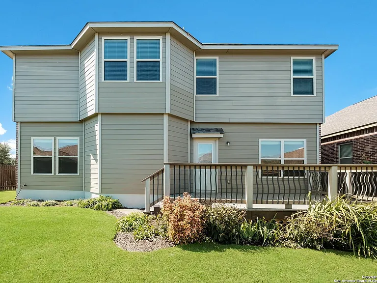 105 Fischer Dr — Photo 19