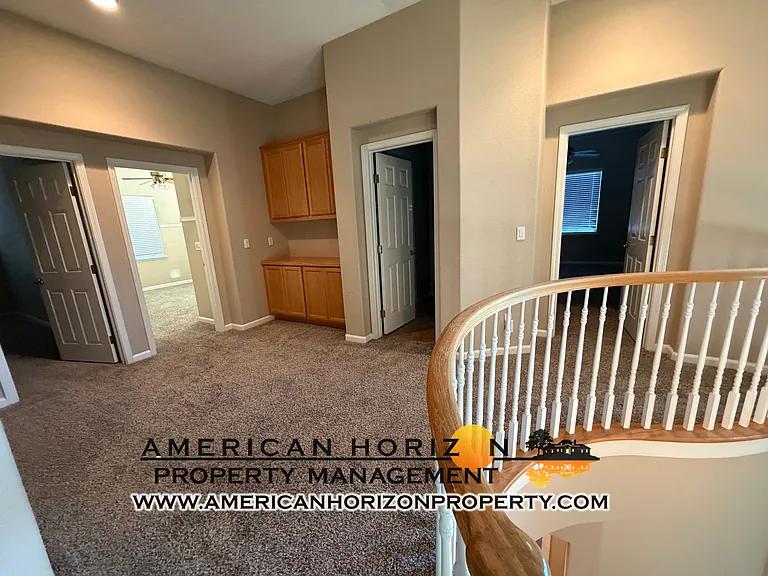 424 Crescent Dr — Photo 17