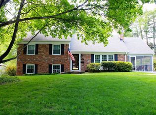 1933 Foxhall Rd, Mc Lean, VA 22101