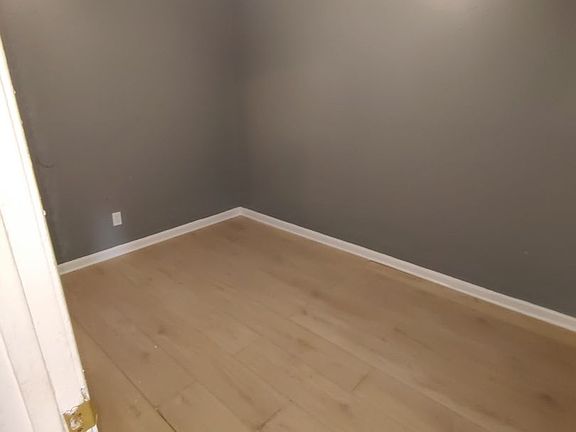 4th image of 1530 & 1540 Elm St #4