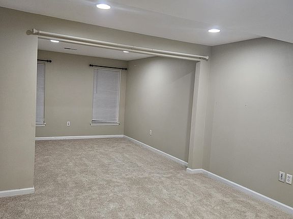 3rd image of 42 N Savanna Dr