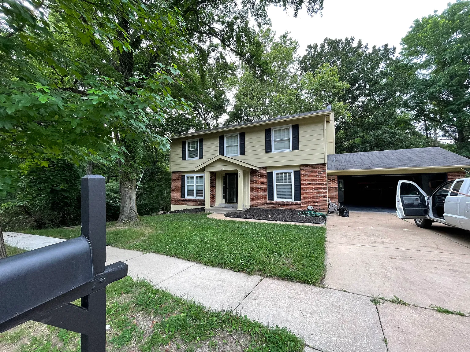 1215 Dunloe Rd photo 1