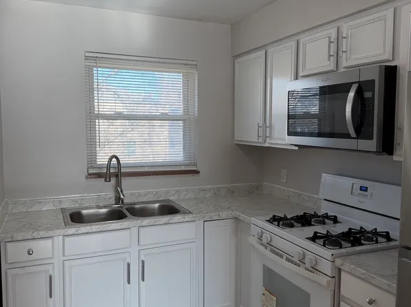 3979 Avilla Pl #1, Cincinnati, OH 45212