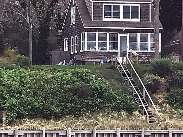 https://photos.zillowstatic.com/fp/715f41a96c380499d4a00828117020a2-p_e.webp