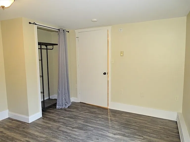 125 E Main St #C — Photo 7