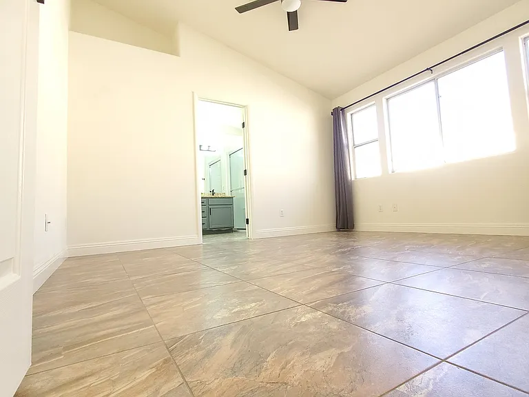 8378 Cool Creek Ave — Photo 5