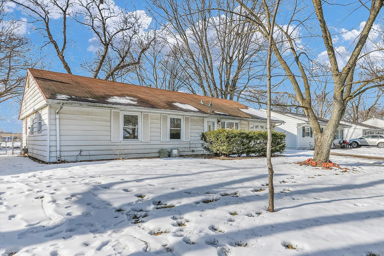 505 Dodson Dr S photo 1