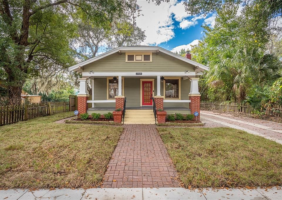 1st image of 1009 E CARACAS STREET