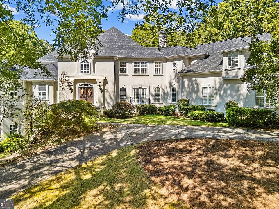 1st image of 205 Standing Oak Pl