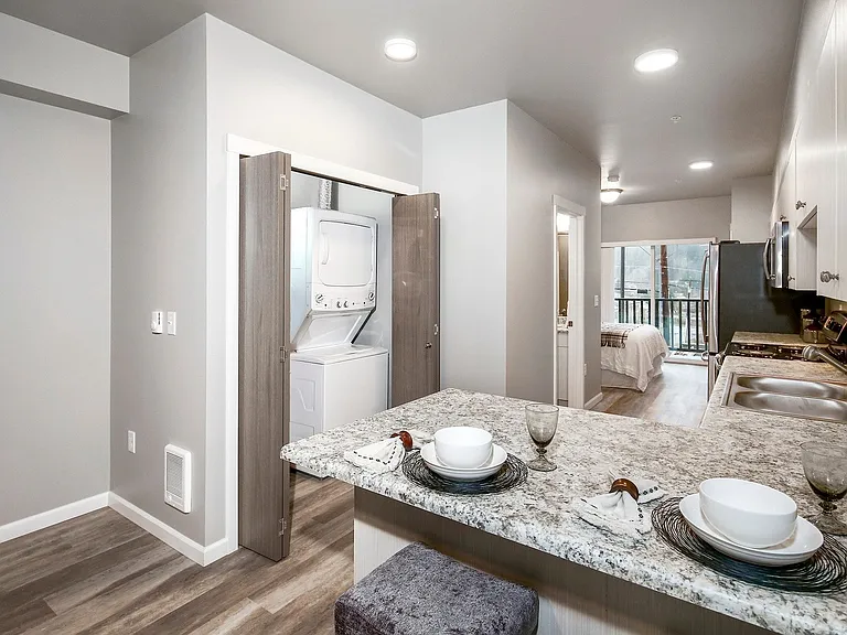 East Ridge Apartments — Photo 4